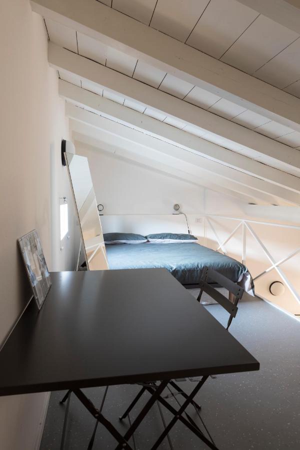 Xenia Apartments - Moderno Appartamento In Fondazione Prada Milano Eksteriør billede